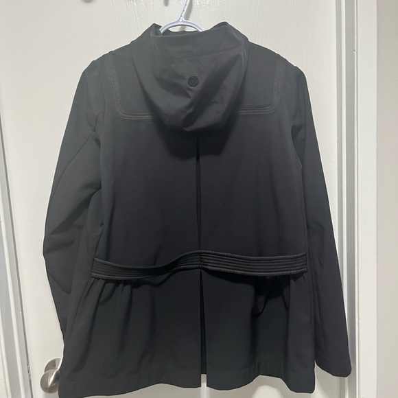 Size 10 Lululemon Paddington Soft-shell jacket - Picture 5 of 6